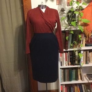 Beautiful, Vintage 100% Wool, Lined, Dark Navy Pendleton Skirt + POCKETS